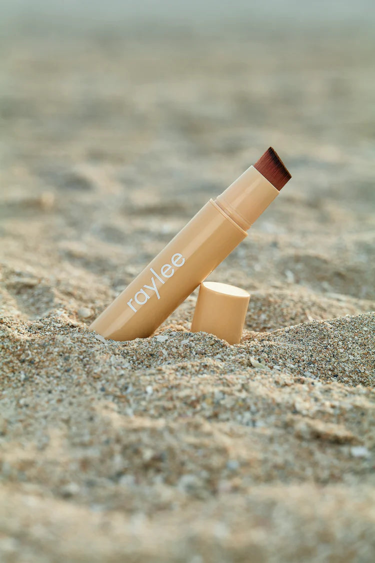RayDefense Liquid SPF50 Brush UNTINTED - by Astrid
