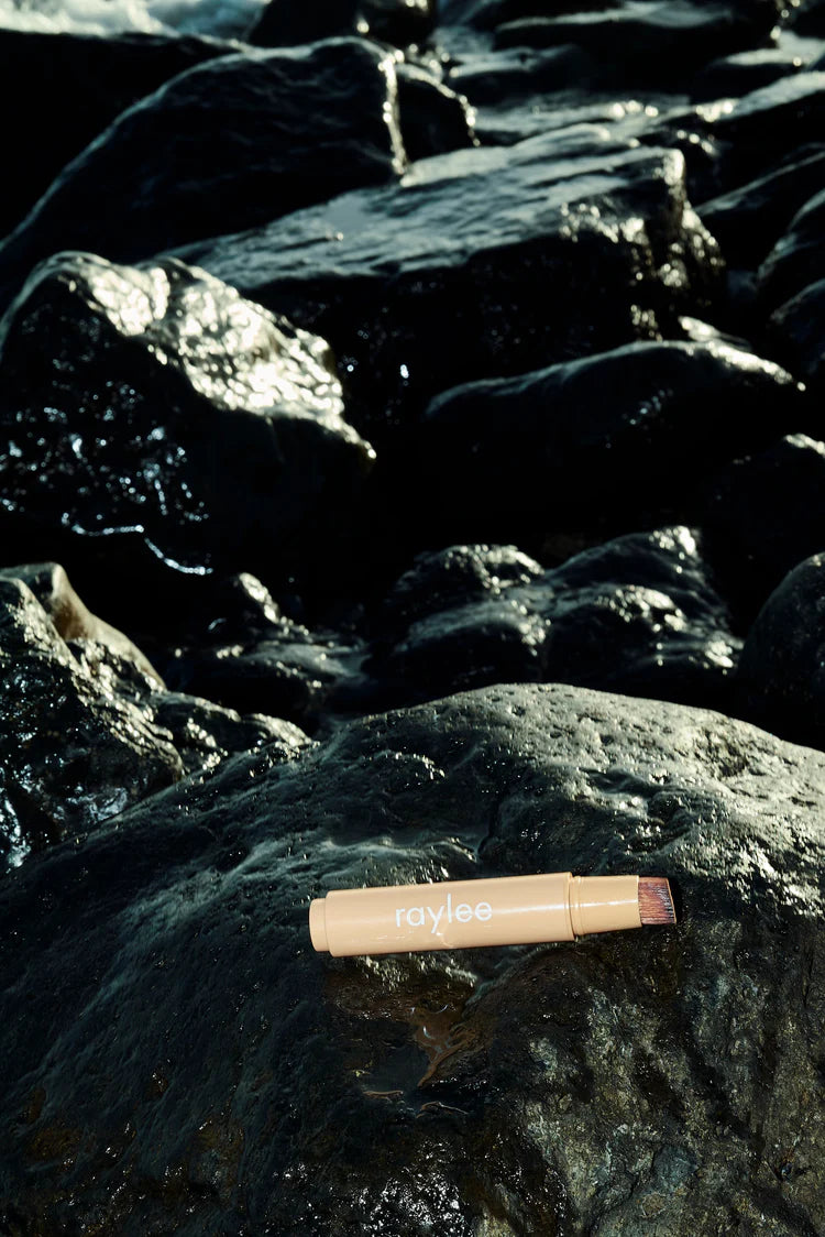 RayDefense Liquid SPF50 Brush UNTINTED - by Astrid